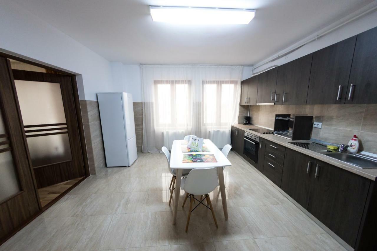 Travel Homzzz Apartments Marosvásárhely Kültér fotó